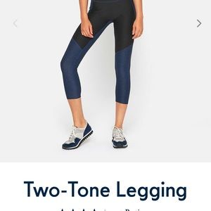 Outdoor Voices two-tone legging 3/4 length